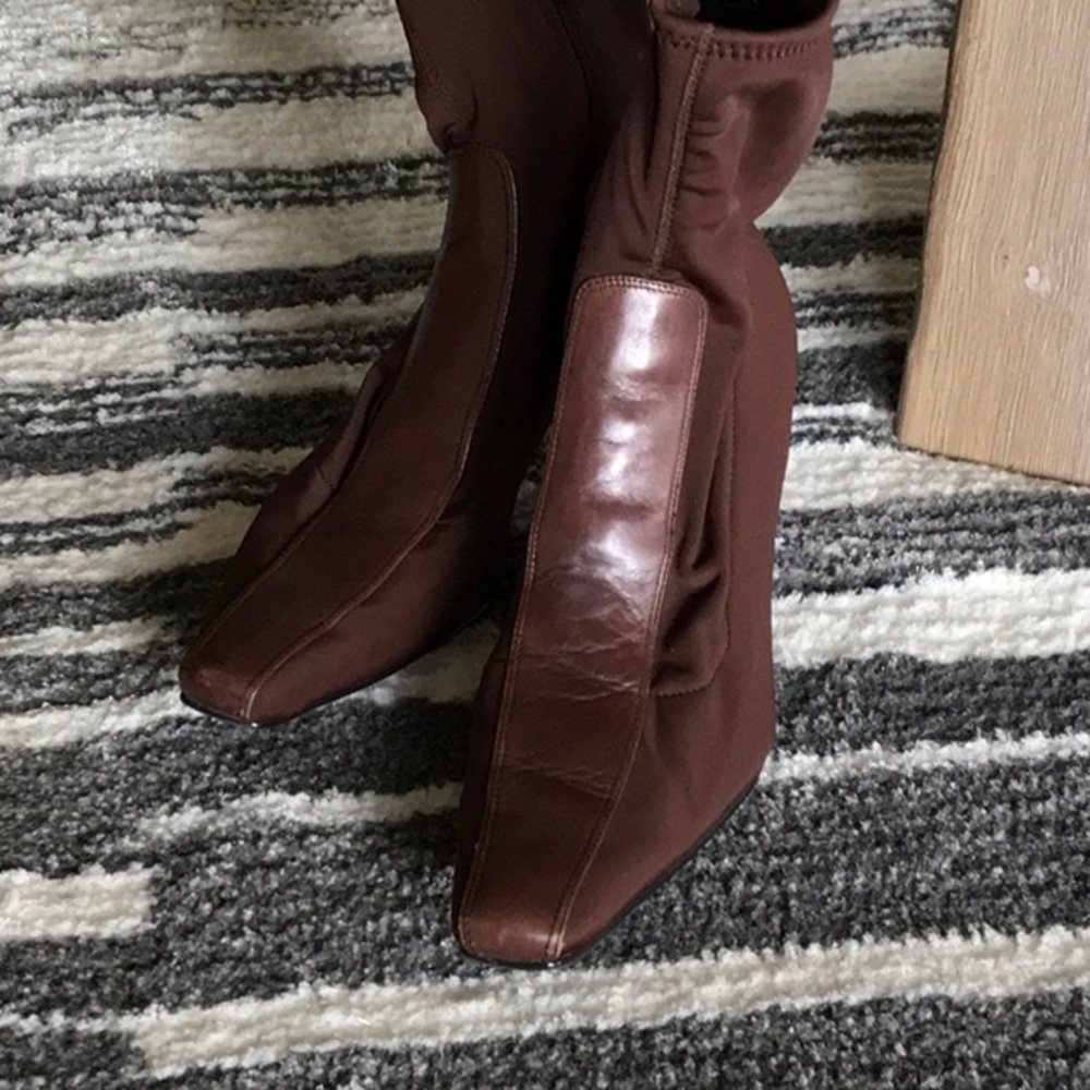 Bandolino brown leather stretch boots